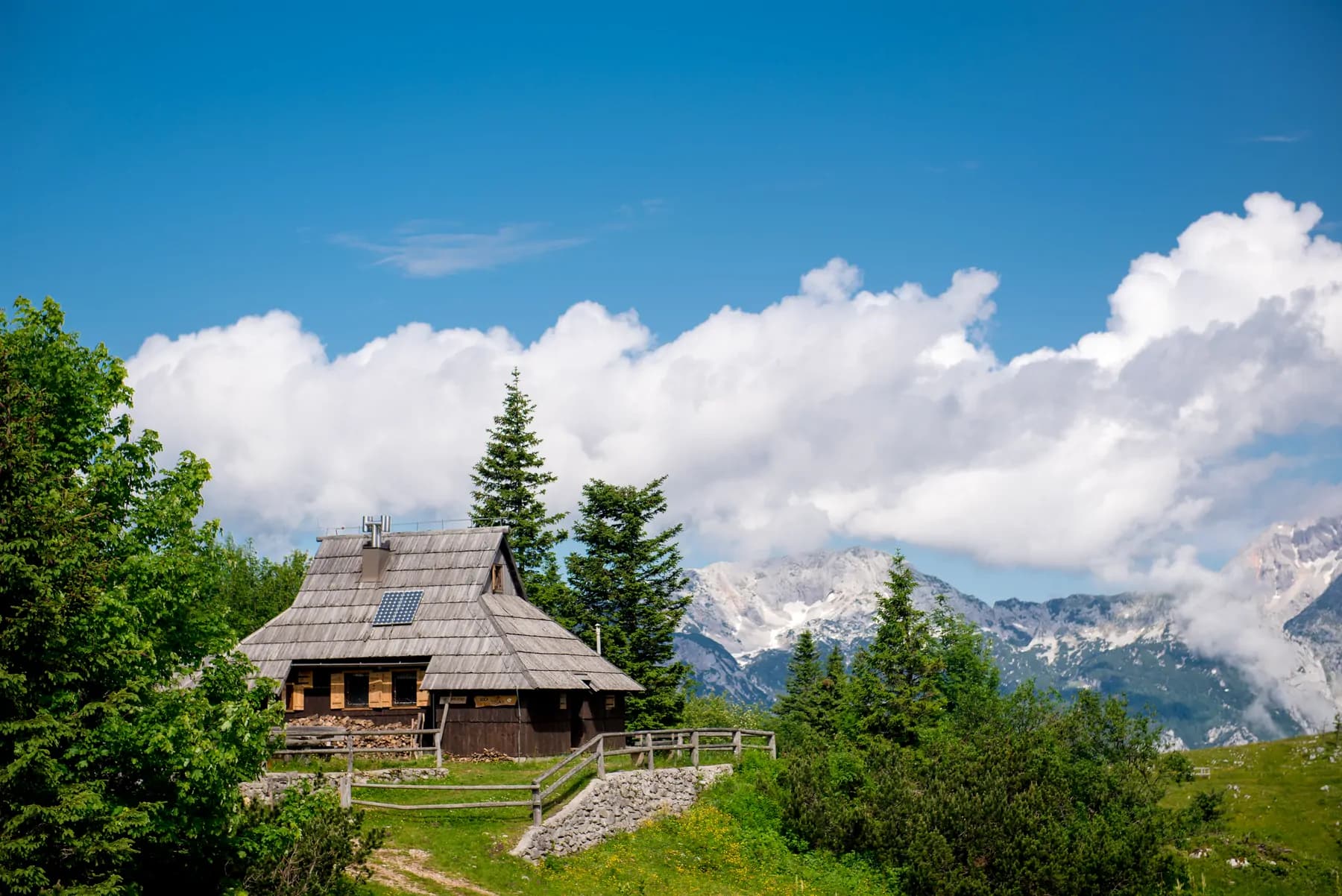 Pastirska koča na Veliki planini